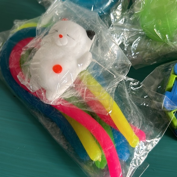 New Kids Adults Unisex 14 Piece Fidget Toy Stocking Stuffer Gift Set Bundle - Picture 3 of 7